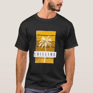 Camiseta Universitário Varsity-Gold Chilling Universitário