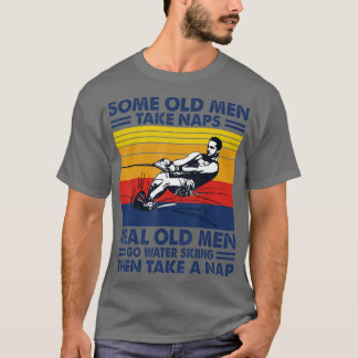 Camiseta Uns velhos fazem soneca, homens velhos vão esquiar