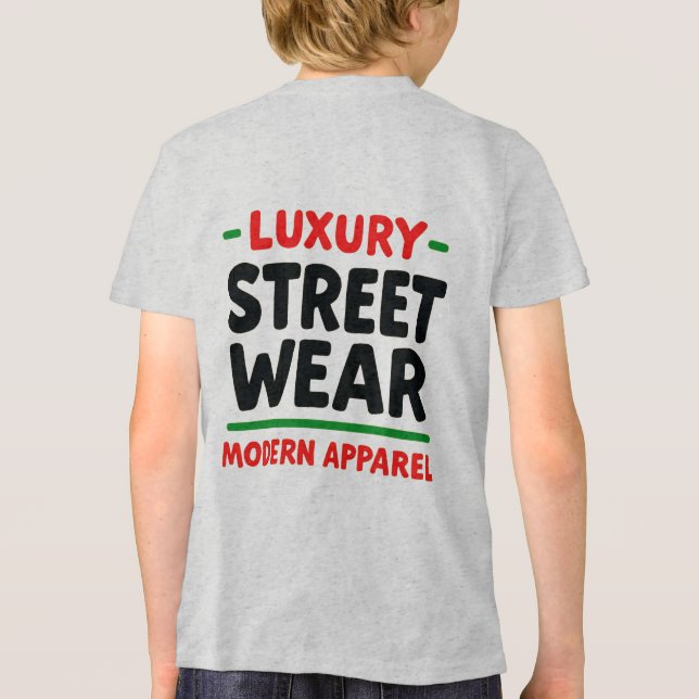 Camiseta Urban Elegance: Luxury Street Wear Design (Verso)