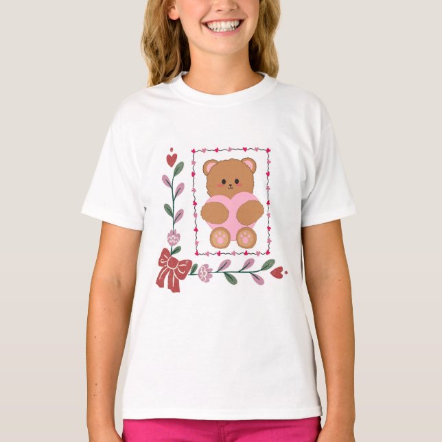 Camiseta Ursa Teddy Fofa com Coração Rosa (Frente)