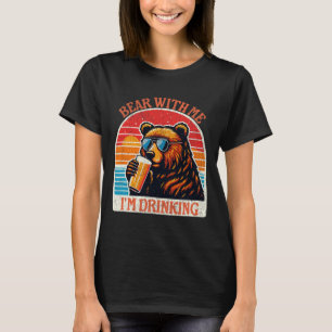 Camiseta Urso Bebendo Cerveja ao Ar Livre Funny Grizzly Cam