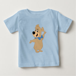 Camiseta Urso Boo-Boo de Braços Abertos