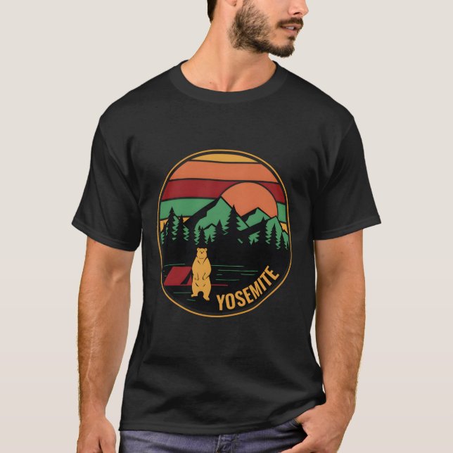 Camiseta Urso de Acampamento de Tensão Retro Yosemite (Frente)