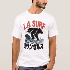 Camiseta Urso de L.A. Surf com Tipografia Japonesa