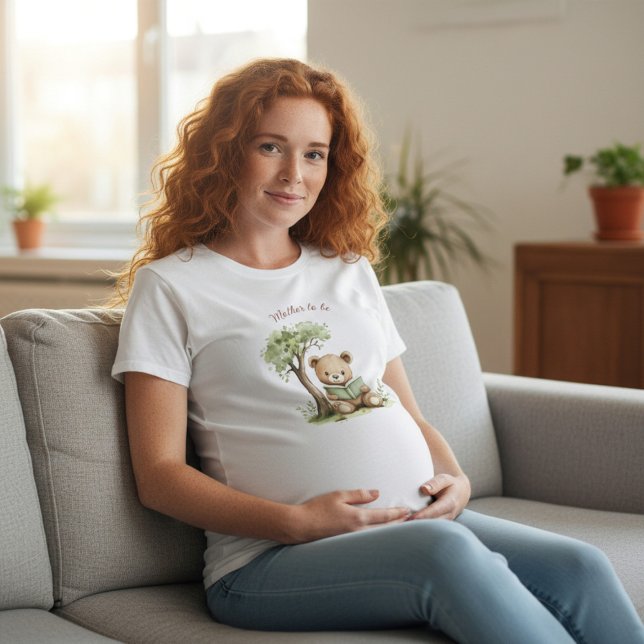 Camiseta Urso de pelúcia 'Mãe em Expectativa' lendo sob a á (Criador carregado)