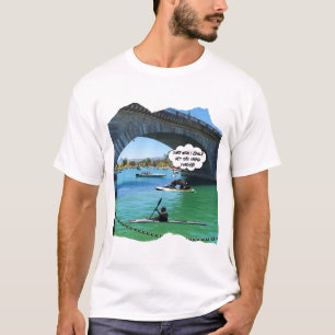 Camiseta Urso e filhote de esqui Jet no lago Havasu