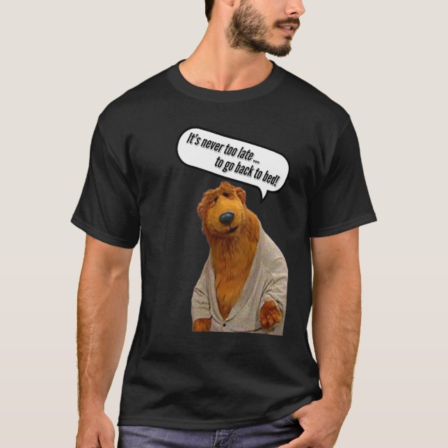 Camiseta Urso na Grande Cama (Frente)