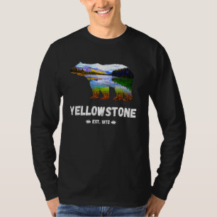 Camiseta Urso Negro com paisagem no Parque Nacional Yellows