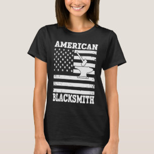 Camiseta US Flag Blacksmithing Anvil & Hammer American Blac
