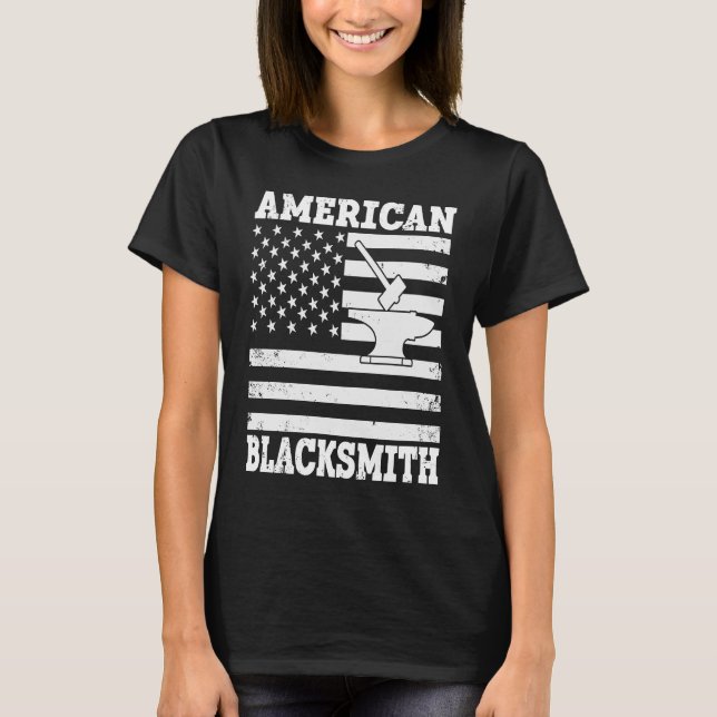 Camiseta US Flag Blacksmithing Anvil & Hammer American Blac (Frente)