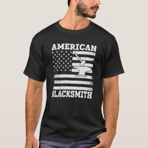 Camiseta US Flag Blacksmithing Anvil & Hammer American Blac