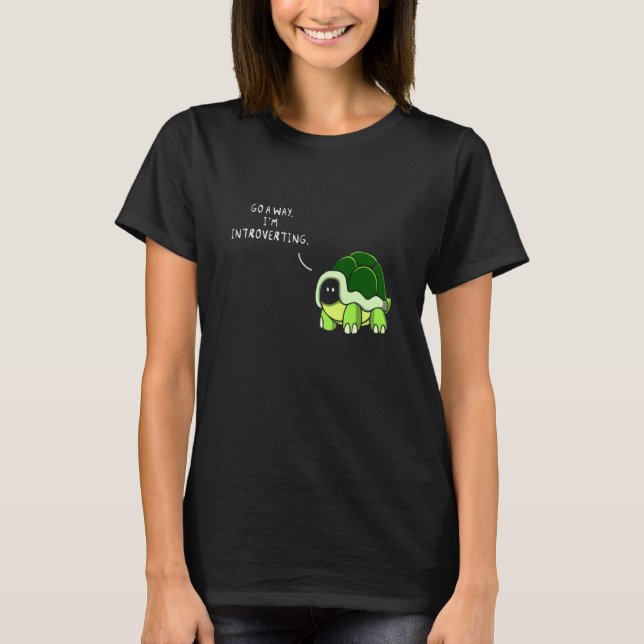 Camiseta Vá Embora Estou Introvertendo Piada de Pai (Frente)
