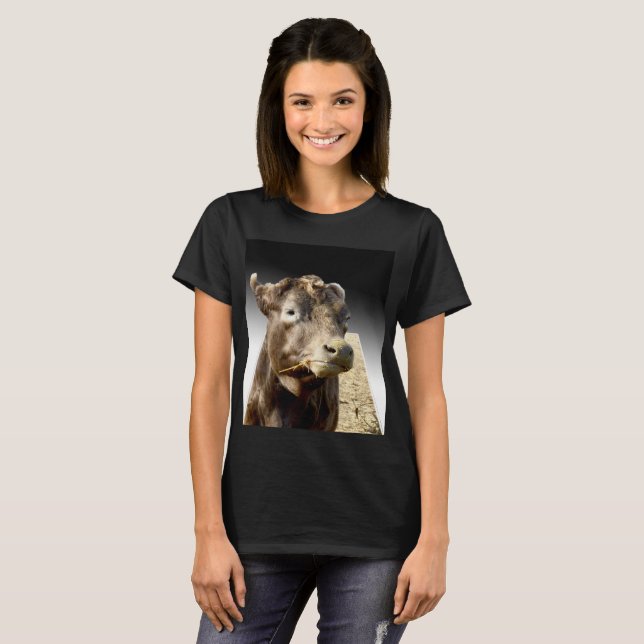 Camiseta Vaca Castanha A Mandar Em Hay, (Frente Completa)