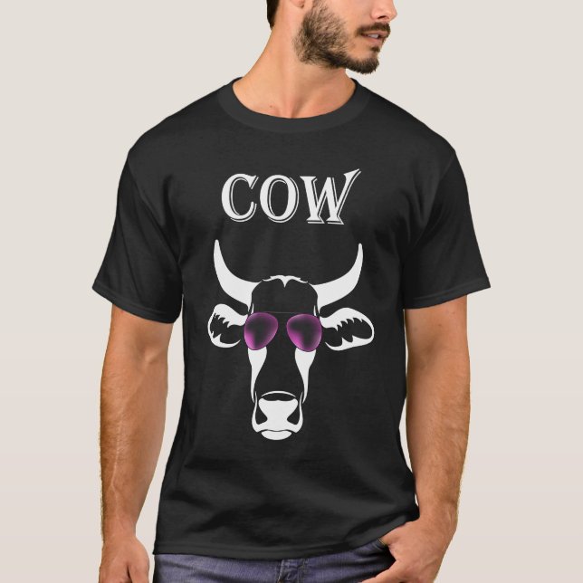 Camiseta Vaca com Óculos de Sol Roxos (Frente)