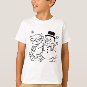 Camiseta Vaca das Terras Altas Construindo um Boneco de Nev