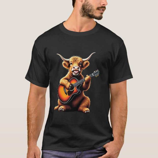 Camiseta Vaca das Terras Altas Engraçada Tocando Guitarra D (Frente)