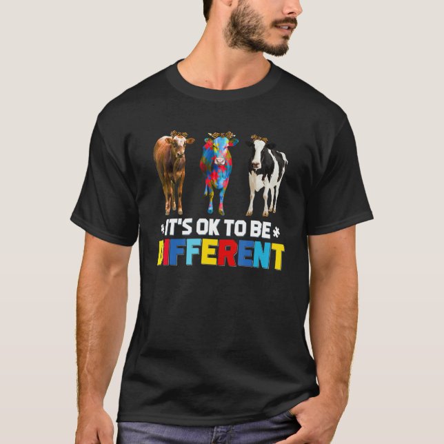 Camiseta Vaca de quebra-cabeça fofa É Ok ser diferente Auti (Frente)