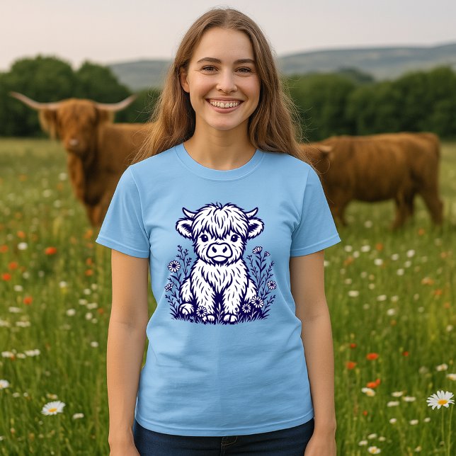 Camiseta Vaca e flores selvagens do planalto escocês (Criador carregado)