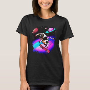 Camiseta Vaca fazendo skate no espaço sideral retro vintage