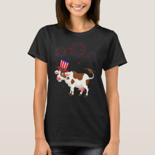 Camiseta Vaca Gráfica Vermelho Branco Azul Fogos de Artifíc