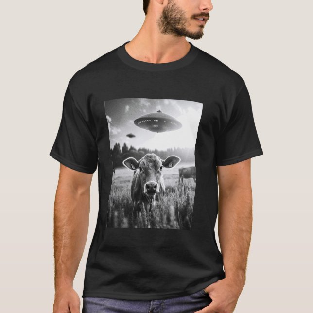 Camiseta Vaca Tem Um Encontro Com Uma Vida Extraterrestre (Frente)