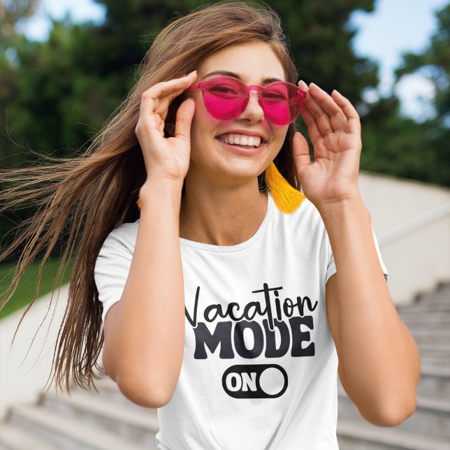 Camiseta Vacation Mode On Fun Summer (Criador carregado)