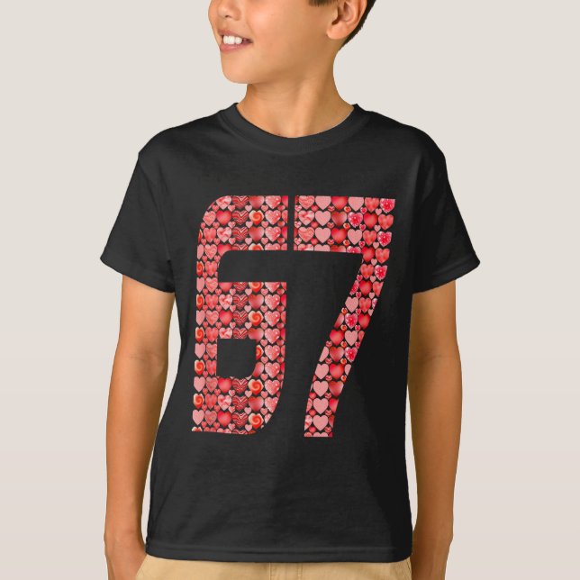 Camiseta Valentine’s Day 67 Meme Filled With Hearts Funny S (Frente)