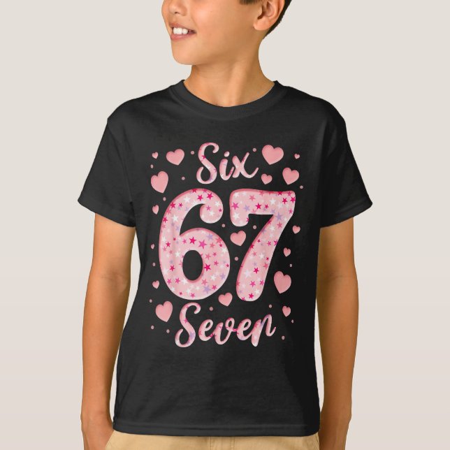 Camiseta Valentine’s Day 67 Meme Filled With Hearts Funny S (Frente)