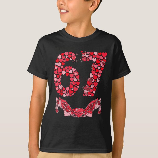 Camiseta Valentine’s Day Six Seven 67 Funny Meme 6 7 Valent (Frente)