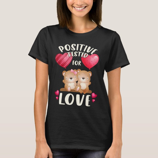 Camiseta Valentine's day for couples bear couple on a swing (Frente)