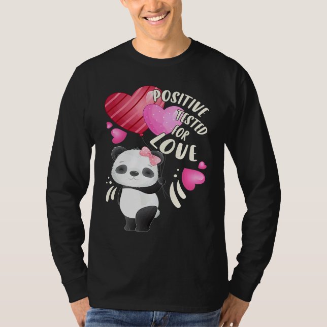Camiseta Valentine's day panda bear with hearts (Frente)