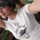 Camiseta Vamos Enfrentado e Nauti Cruise Ship<br><div class="desc">Este design foi criado através da arte digital. Você pode mudar o estilo desta camisa escolhendo Mais > sob a opção de estilo. Ele pode ser personalizado clicando no botão personalizar e alterando a cor, adicionando um nome, iniciais ou suas palavras favoritas. Entre em contato comigo em colorflowcreations@gmail.com se você...</div>