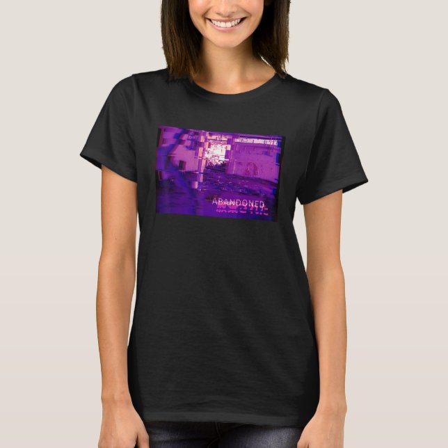 Camiseta Vaporwave Estético De Construção Abandonada (Frente)