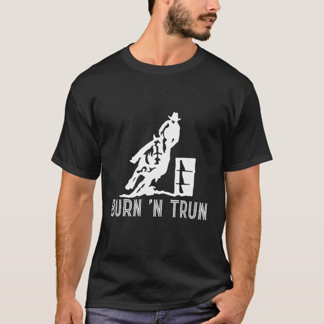 Camiseta Vaqueira Vira e Queima Corrida de Barril Rodeio Va (Frente)