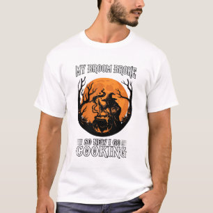 Camiseta Vassoura Quebrou Cozinhando Caldeirão de Bruxa Lua