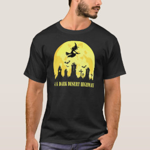 Camiseta Vassouras Andando Em Um Salão Das Estradas Do Dese