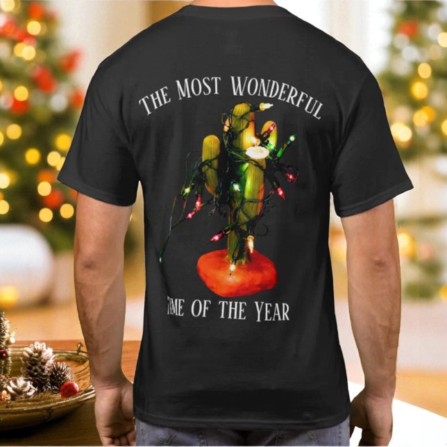 Camiseta Vela de Cacto com Luzes de Natal Festivas (funny cactus candle with Christmas lights t-shirt)
