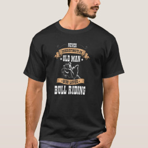 Camiseta Velho Touro Andando Na Legenda Rodeo