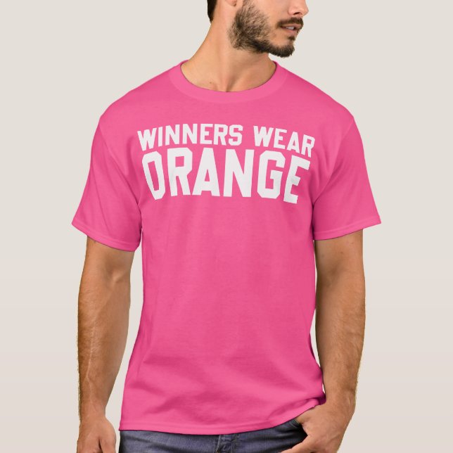 Camiseta Vencedores Usam Laranja Cor da Equipe Guerra Acamp (Frente)