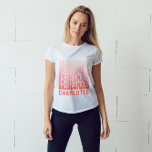 Camiseta Versões simples, cor-de-rosa, do retrato feminino<br><div class="desc">Retrora cinzenta rosa e vermelha,  legal vibes bachelorette do final de semana a favor dos bolsas.</div>