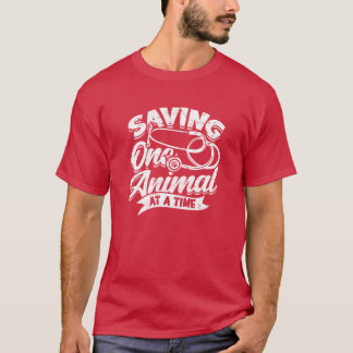 Camiseta Veterinário que salva um animal de cada vez