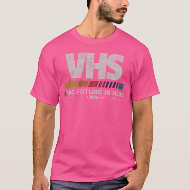 Camiseta VHS Antigo O Futuro É Aqui (Frente)