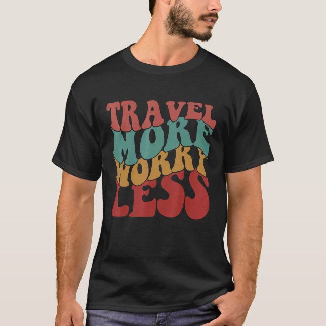 Camiseta Viagem Mais Preocupante Menos Estética Retroestéti (Frente)