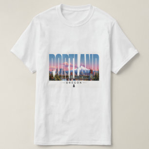 Camiseta Viagem pela Frente do Rio Portland Oregon Montanha