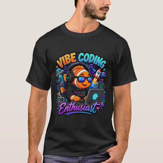 Camiseta Vibe Coding Clownfish Kawaii Adesivo â€“ Peixe Pal (Frente)