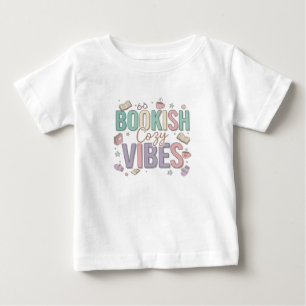 Camiseta Vibes Aconchegantes e Literárias Arte Pastel