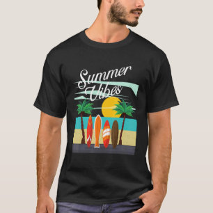 Camiseta Víbias de Verão surfando férias na praia