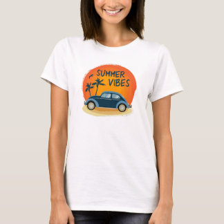 Camiseta vibração de verão com carro retrô na praia