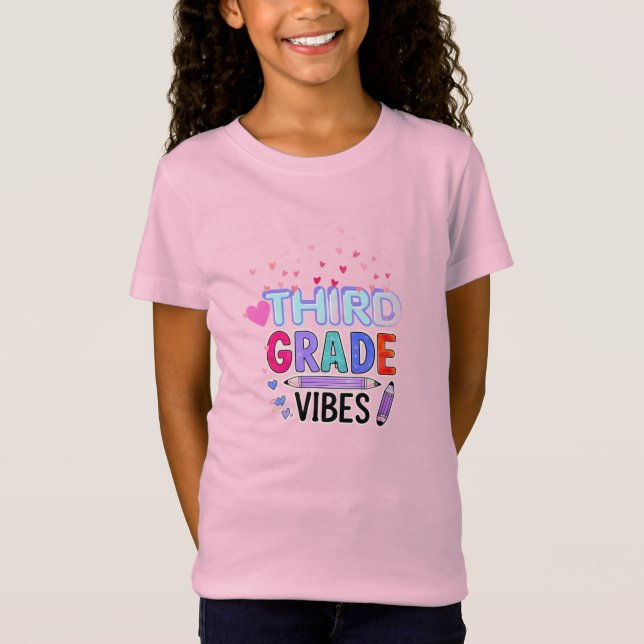 Camiseta Vibrações da Terceira Série Meninas de Volta à Esc (Frente)