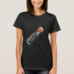 Camiseta Vibrações de Inverno Snowboard Montanha Pôr do Sol